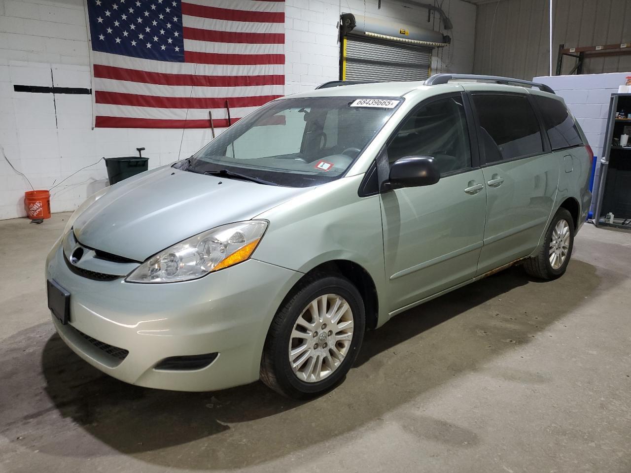 2009 Toyota Sienna Le