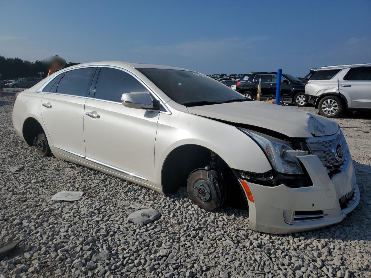 2013 Cadillac Xts Platinum - Image 4