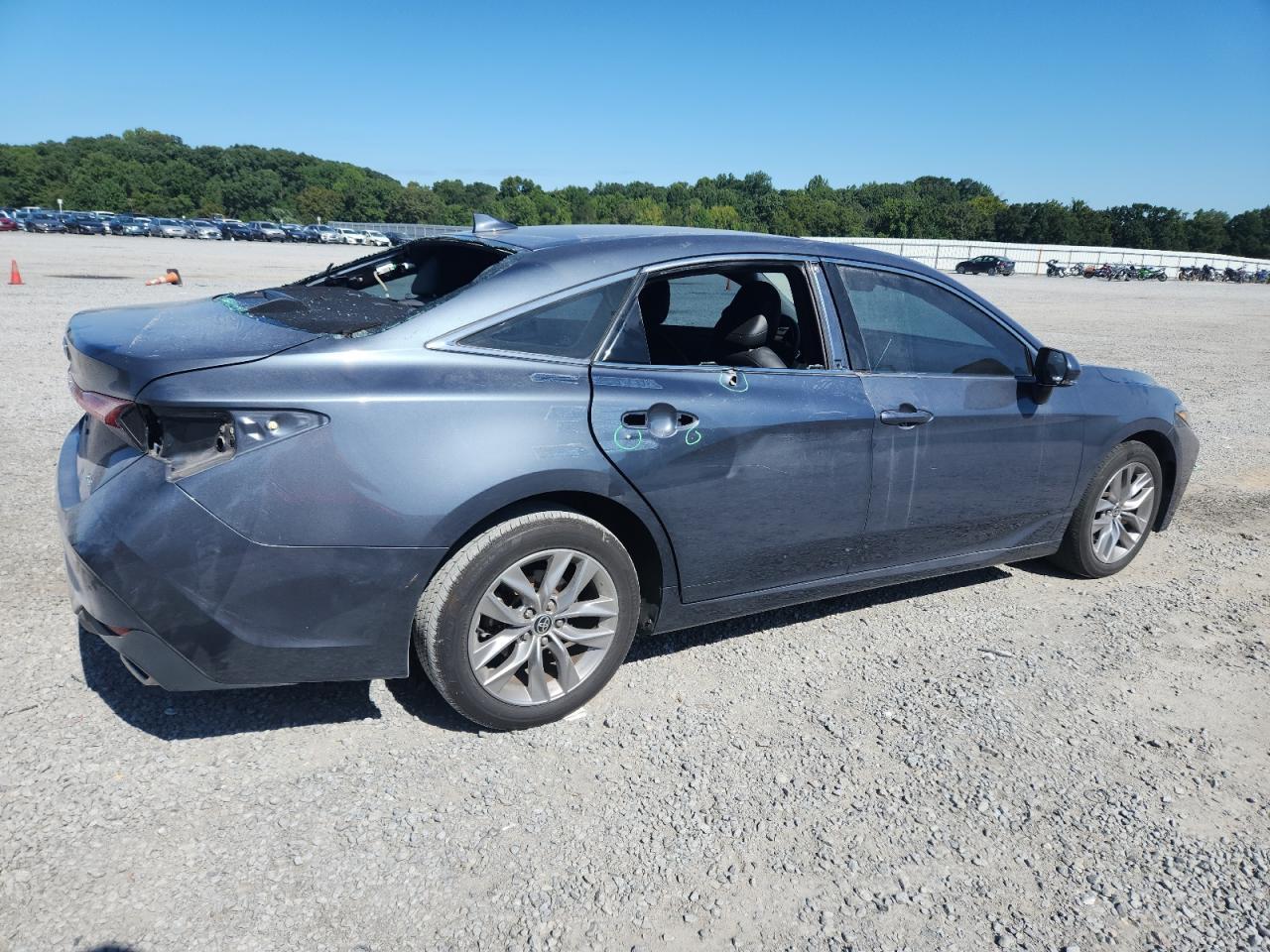 2022 Toyota Avalon Xle - Фото 3