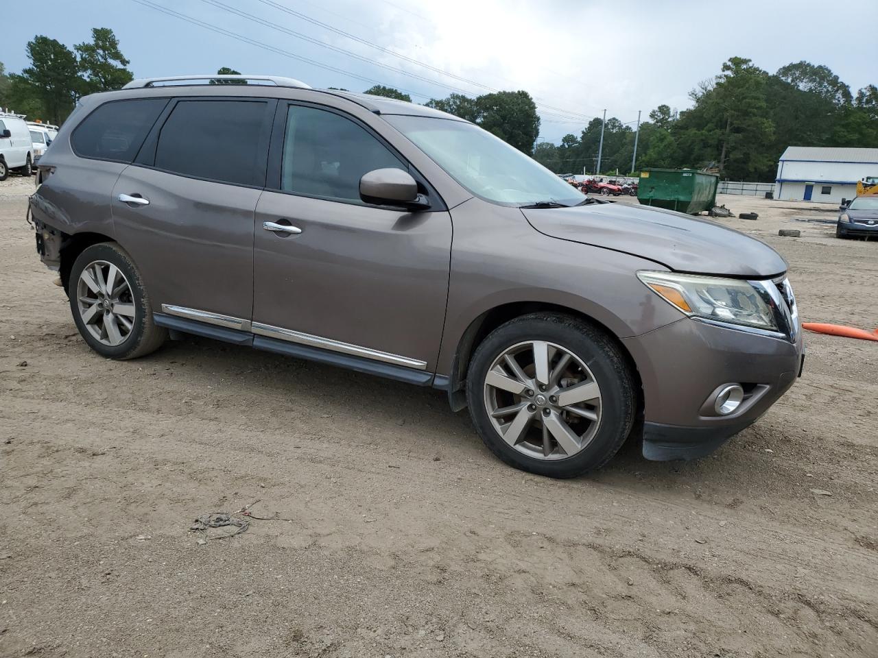2014 Nissan Pathfinder S - Image 4