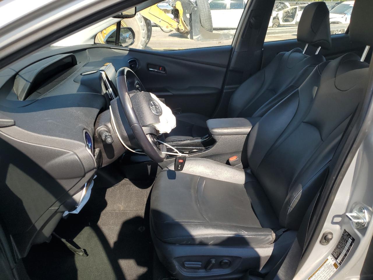 2019 Toyota Prius - Image 7