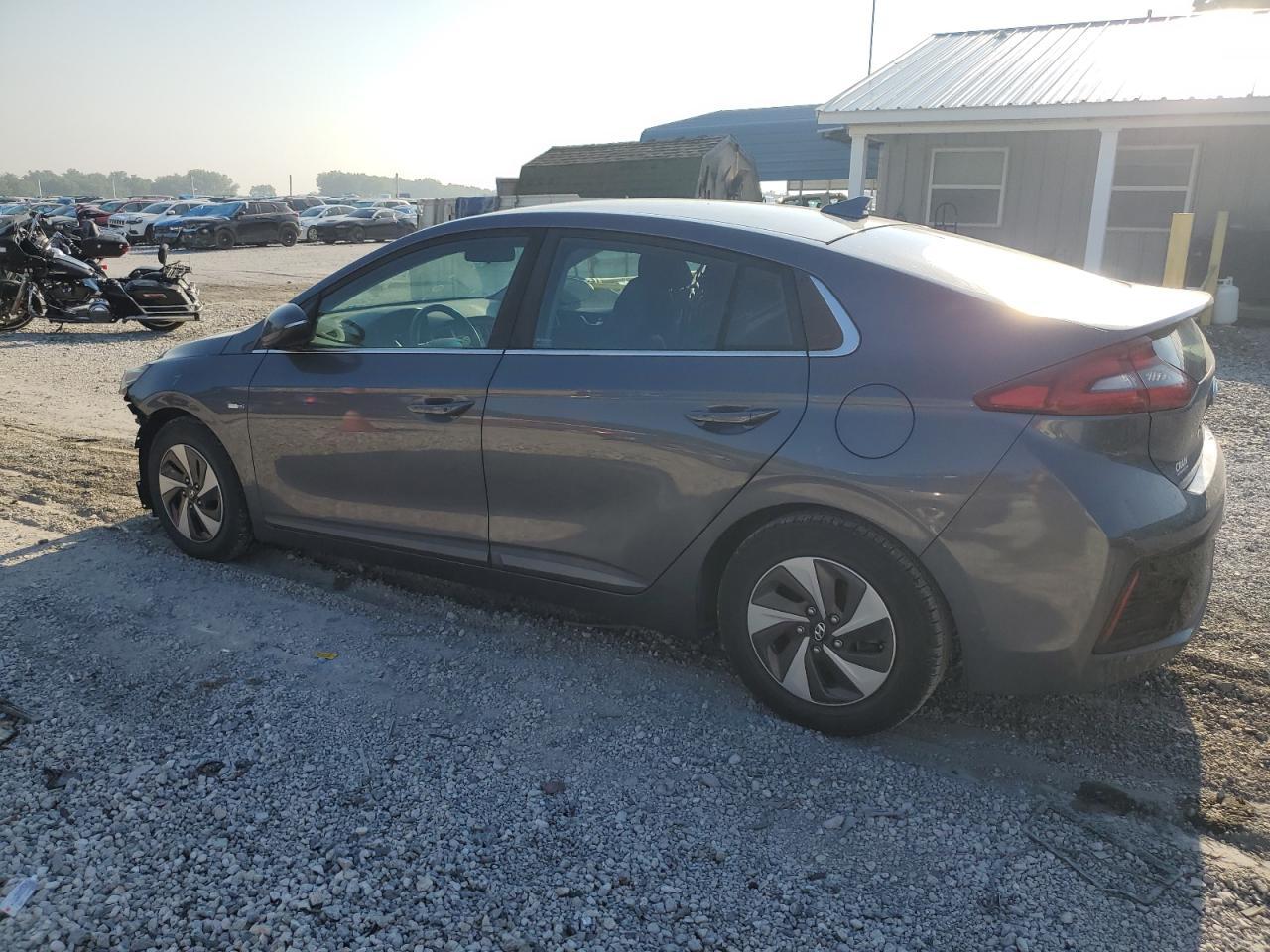 2019 Hyundai Ioniq Sel - Фото 2