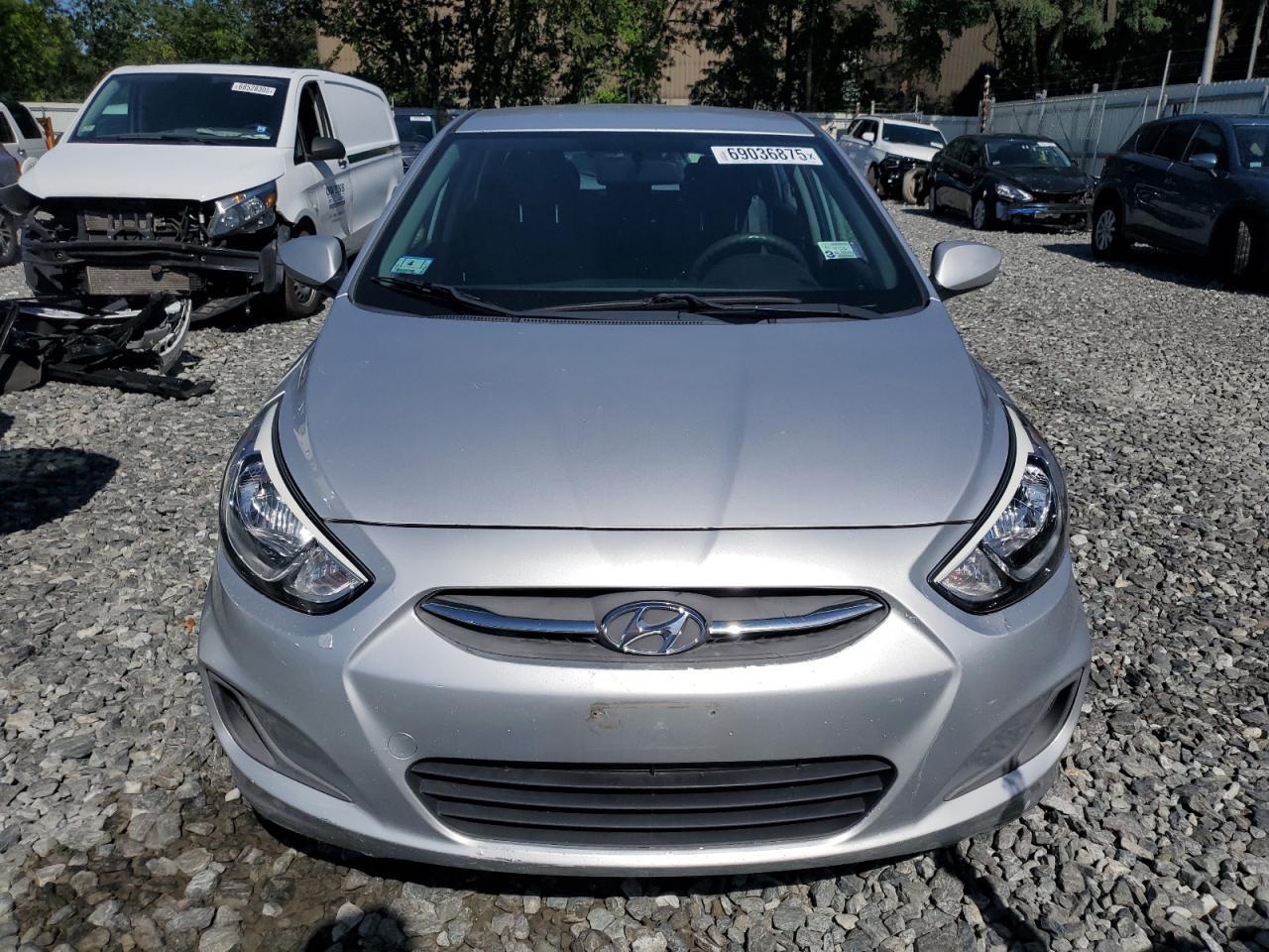 2017 Hyundai Accent Se - Image 5