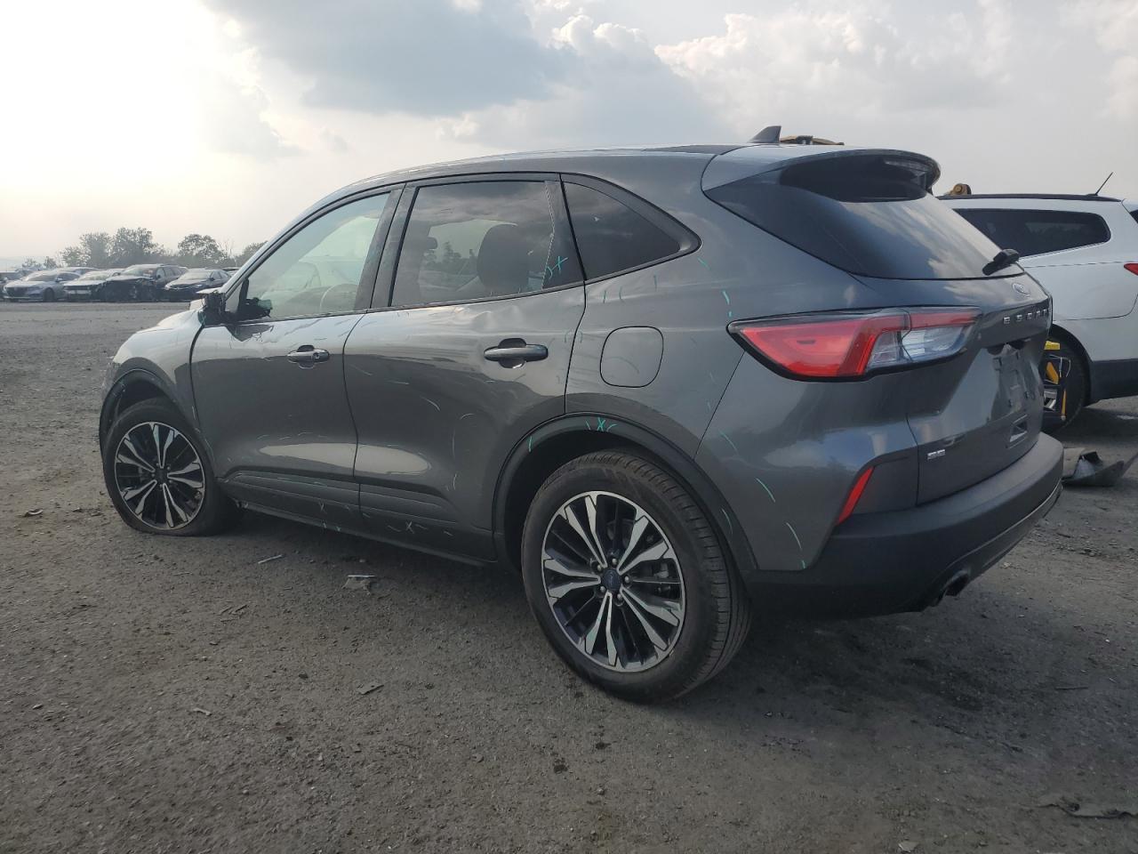 2022 Ford Escape Se - Фото 2
