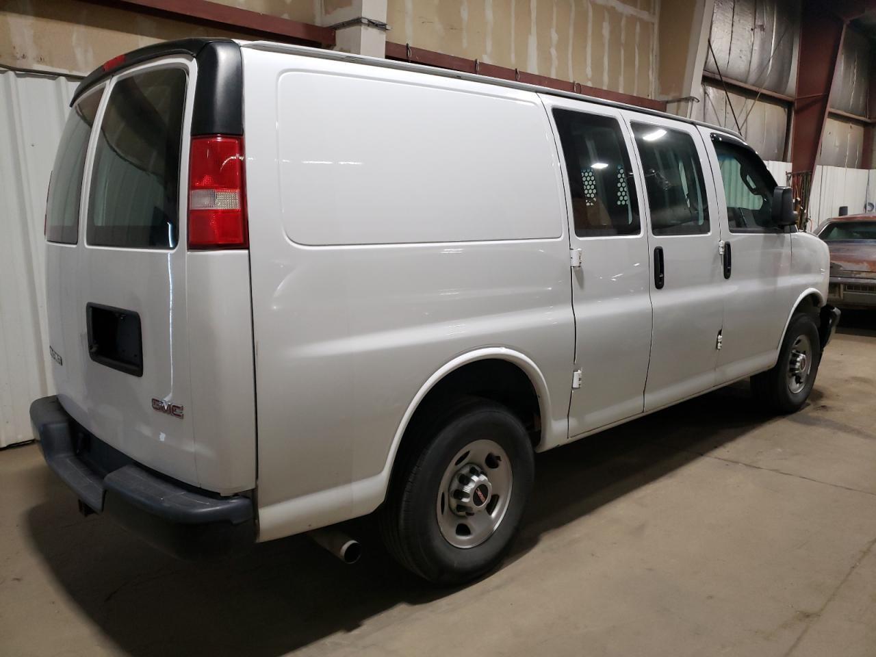 2018 GMC Savana G2500 - Фото 3