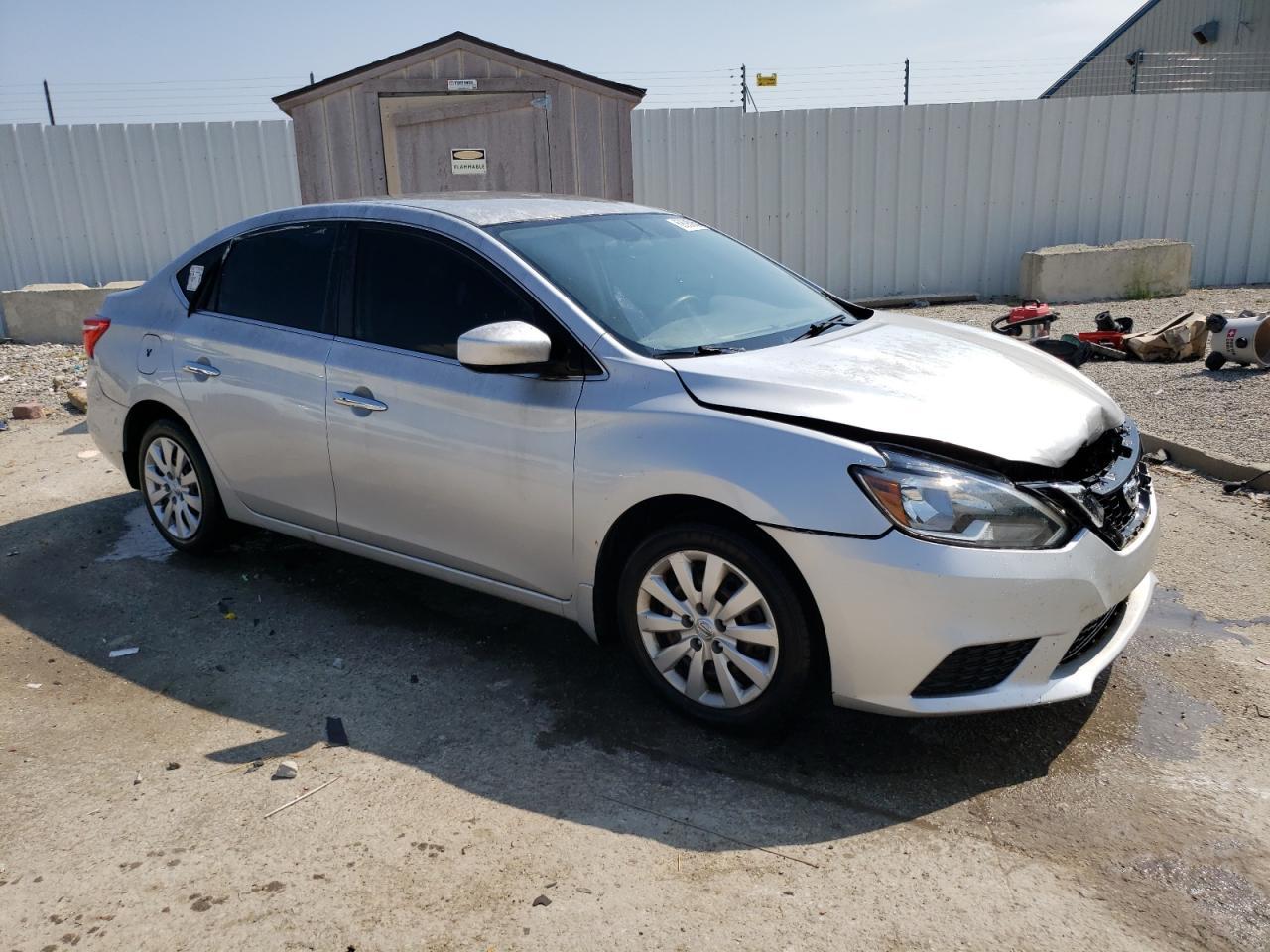 2017 Nissan Sentra S - Фото 4