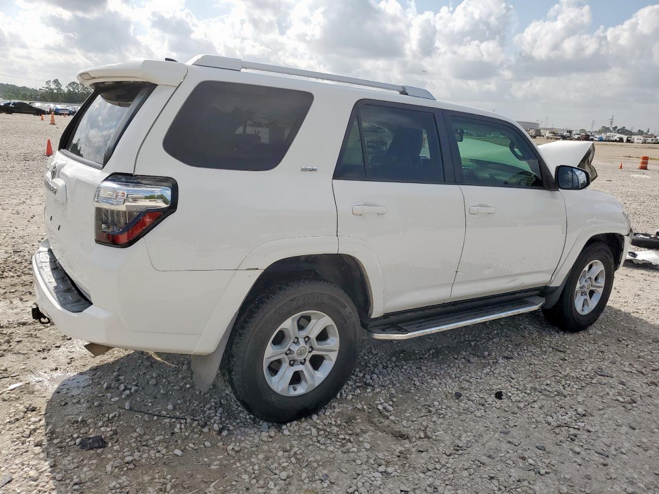 2016 Toyota 4Runner Sr5 - Image 3