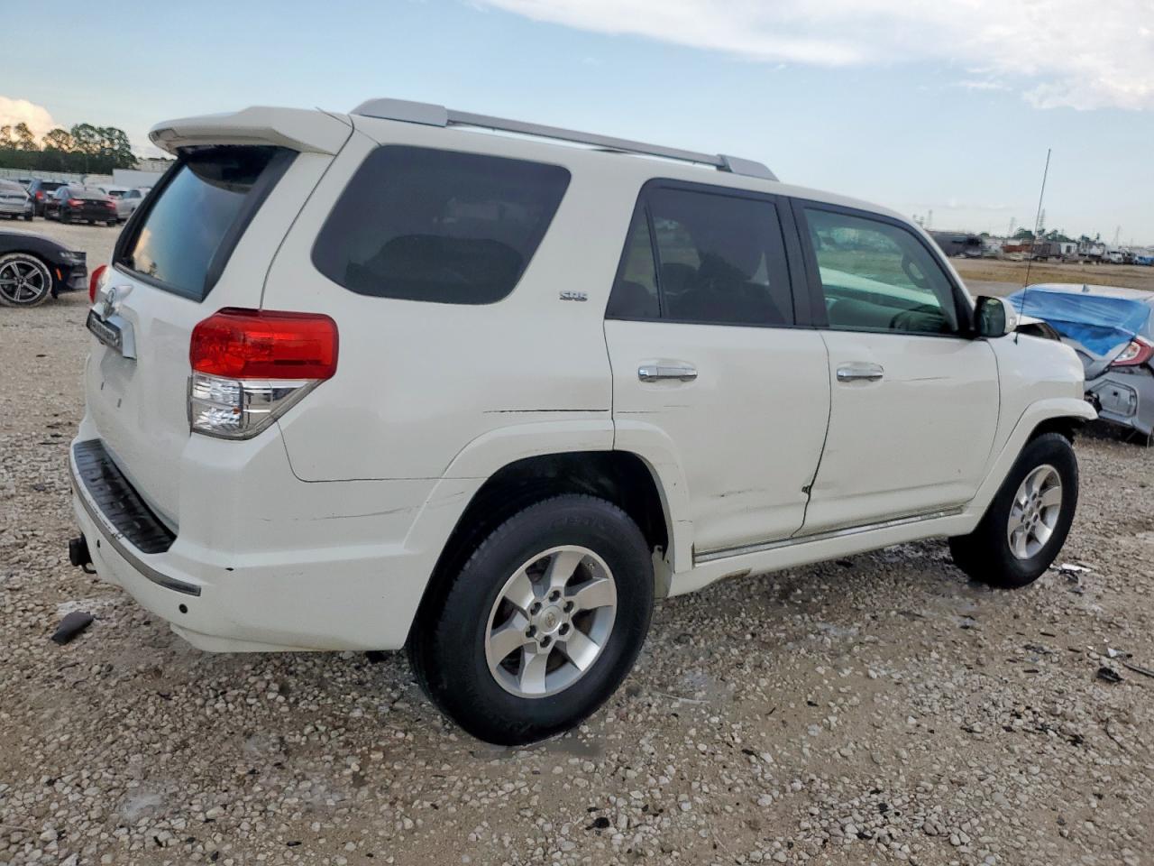 2010 Toyota 4Runner Sr5 - Image 3