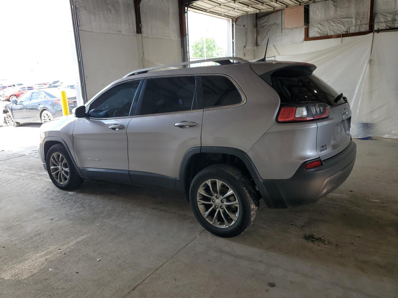 2020 Jeep Cherokee Latitude Plus - Фото 2