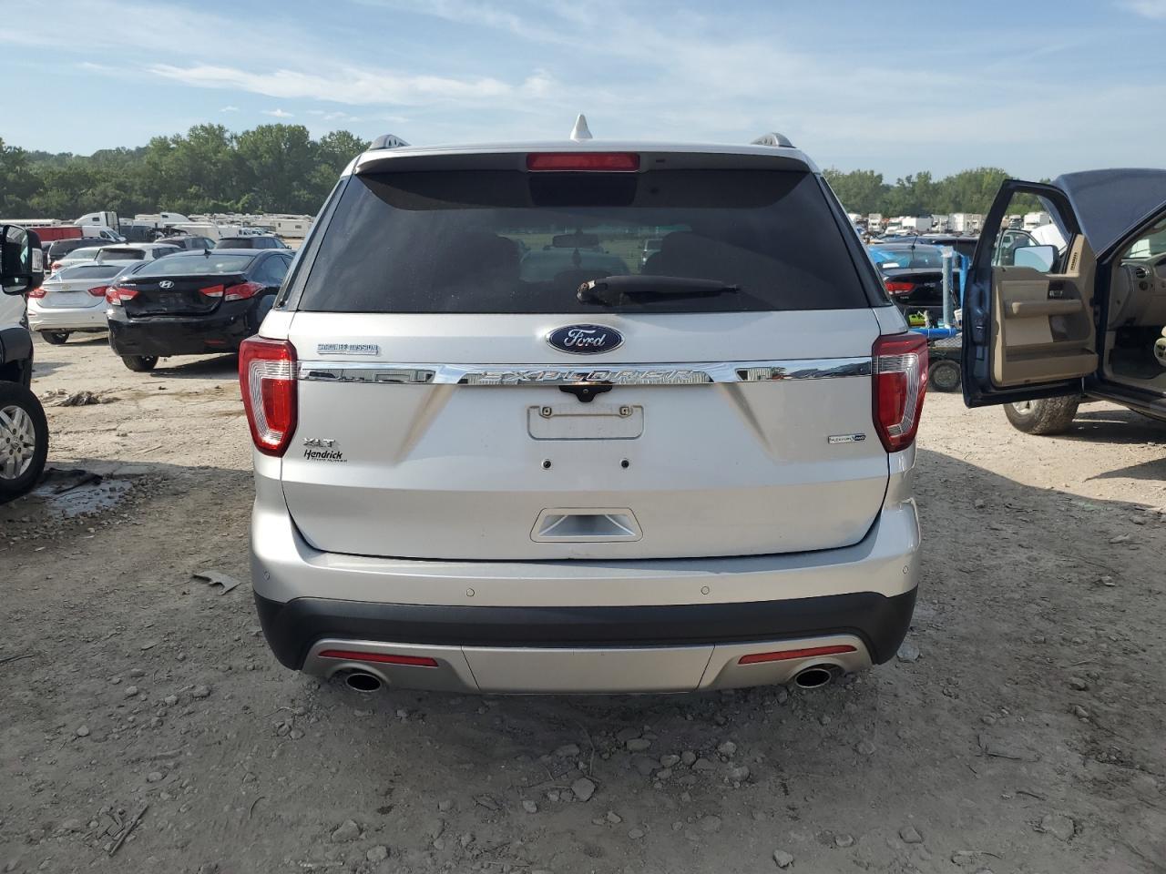 2016 Ford Explorer Xlt - Фото 6