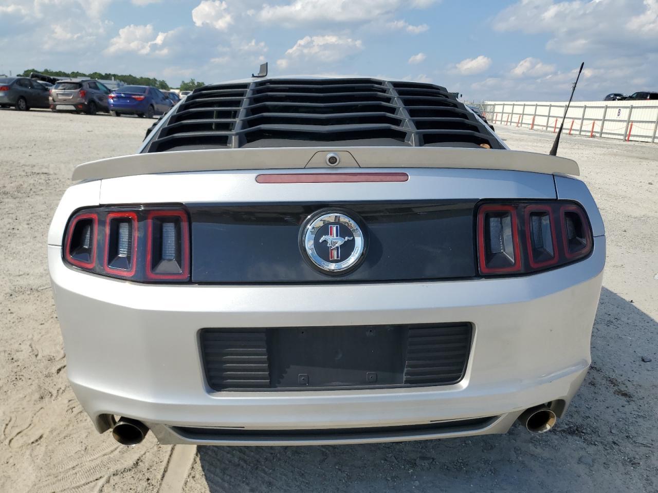 2014 Ford Mustang - Фото 6