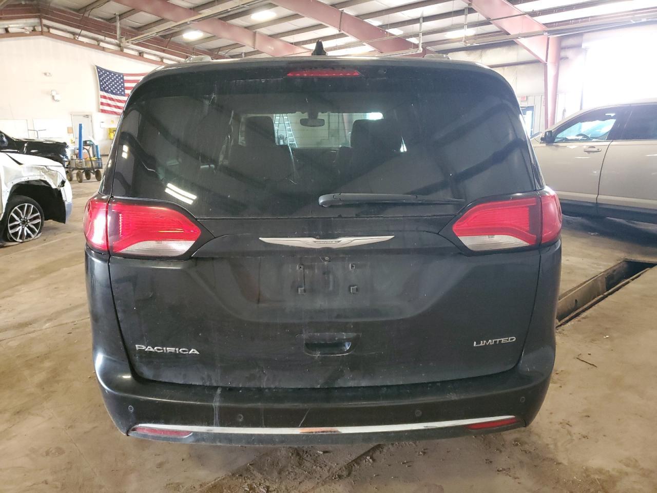 2018 Chrysler Pacifica Limited - Фото 6