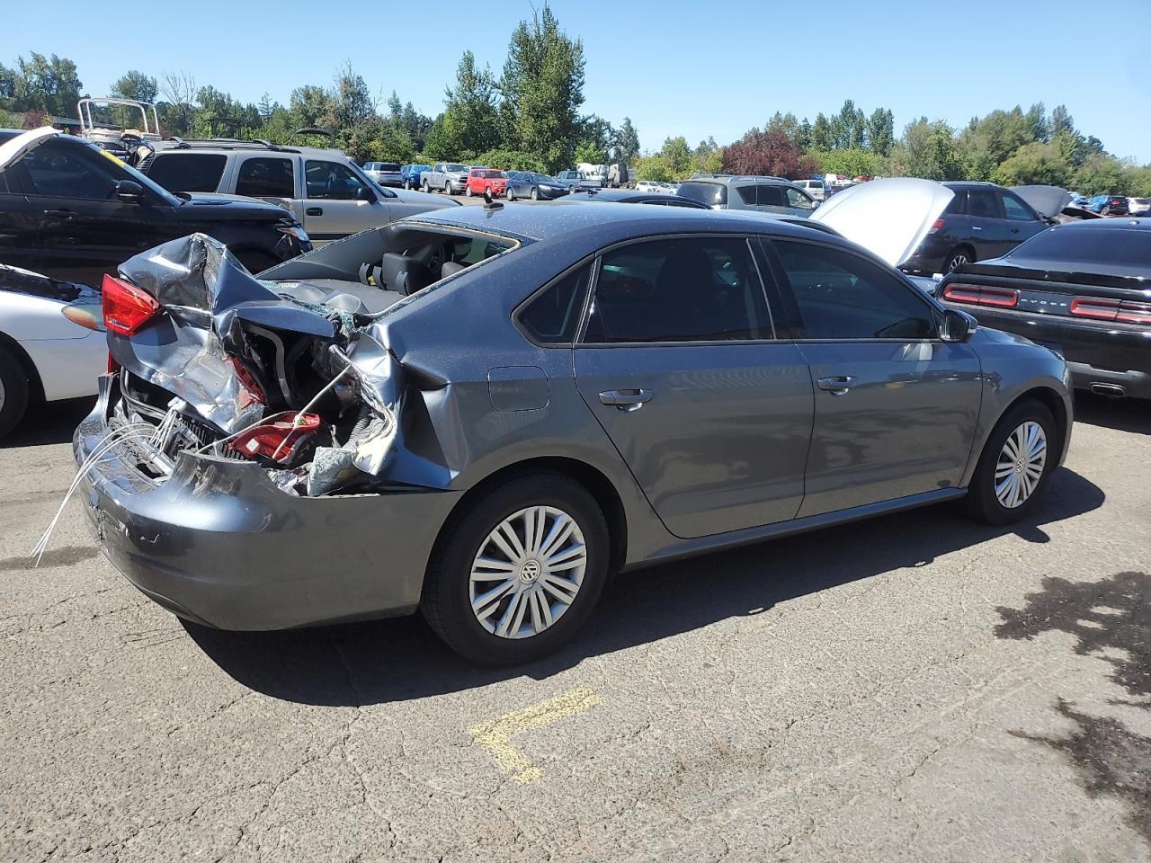 2015 Volkswagen Passat S - Image 3