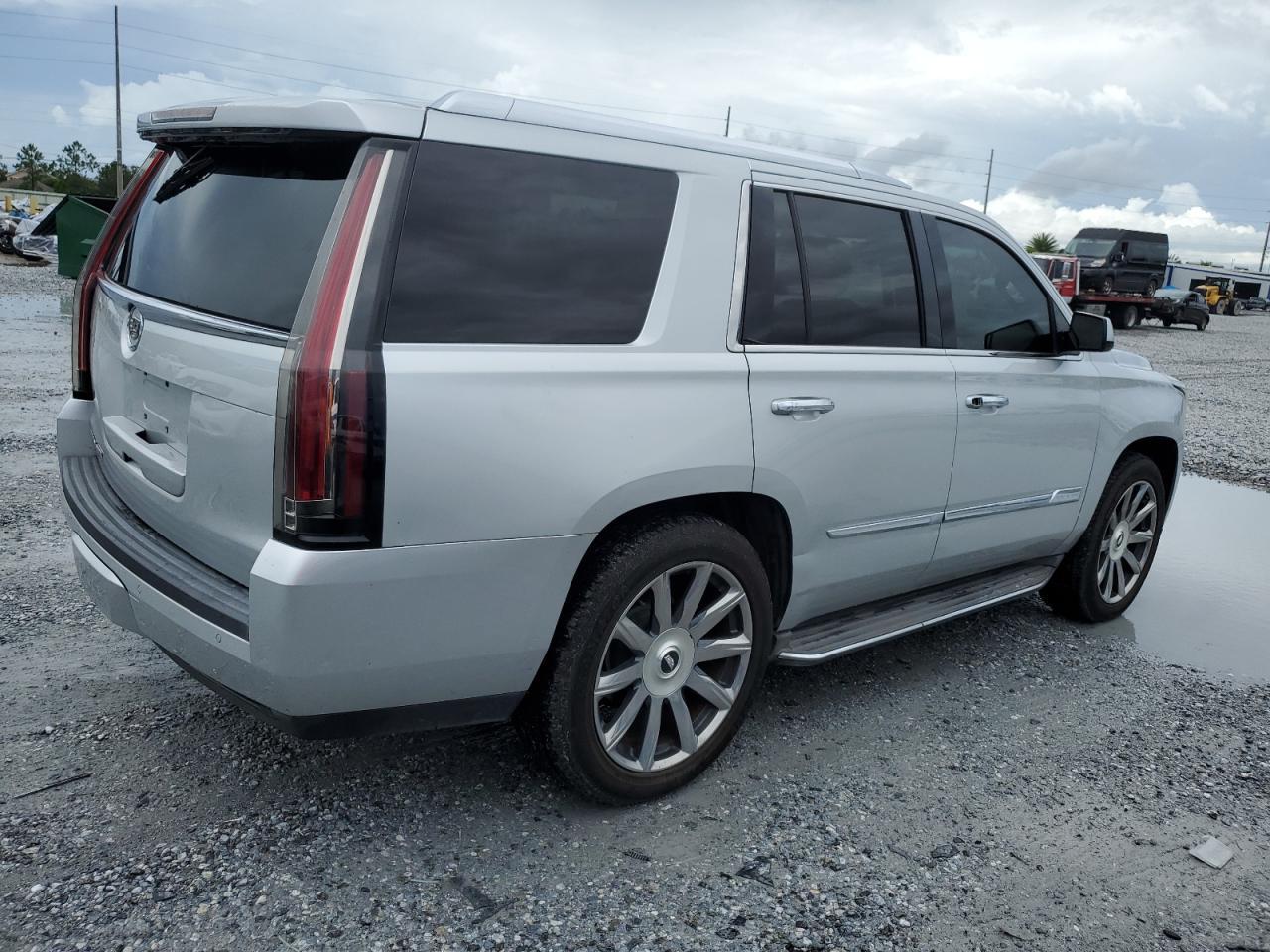 2015 Cadillac Escalade Luxury - Фото 3