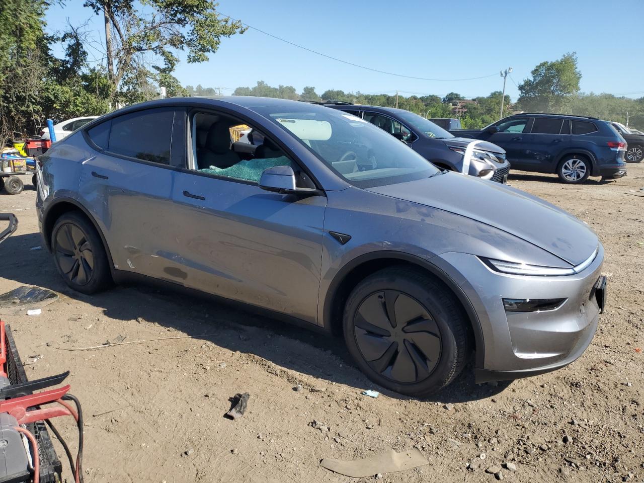 2026 Tesla Model Y - Фото 4