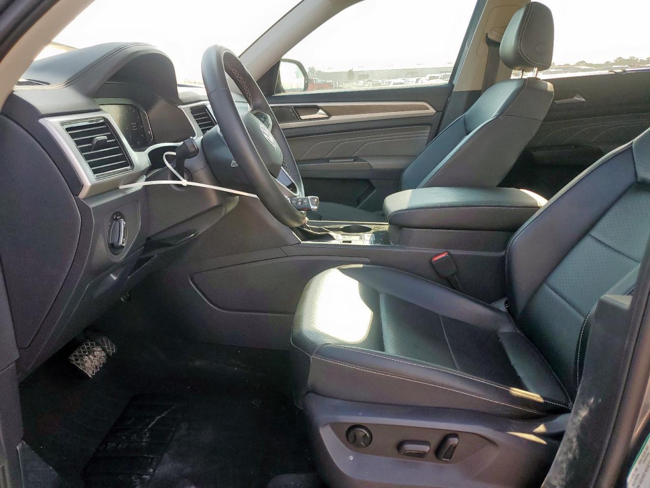 2022 Volkswagen Atlas Se - Фото 7