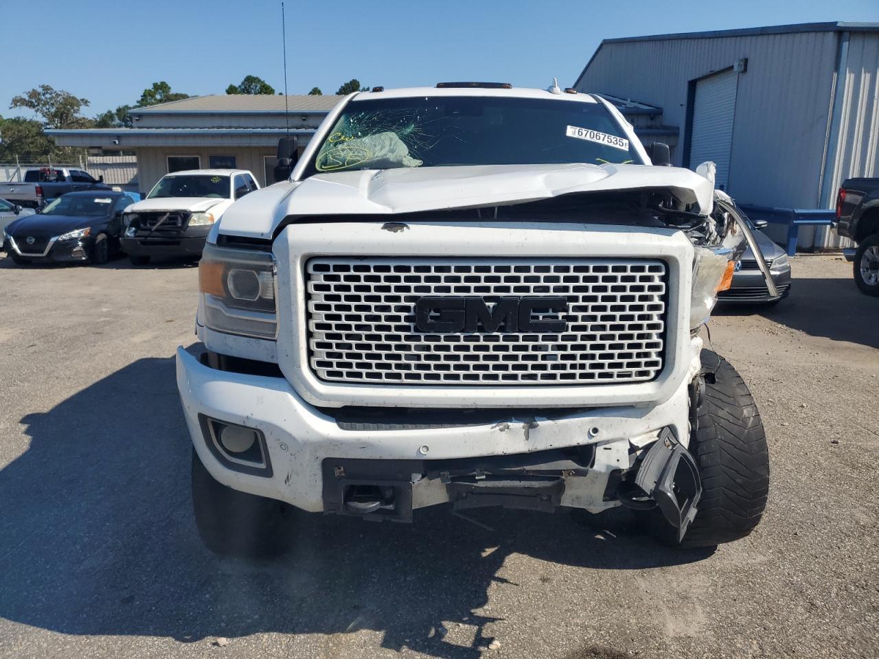 2016 GMC Sierra K2500 Denali - Image 5