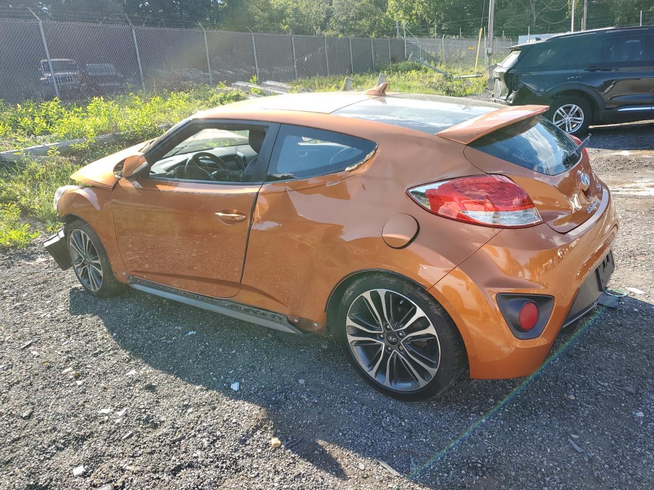 2016 Hyundai Veloster Turbo - Image 2