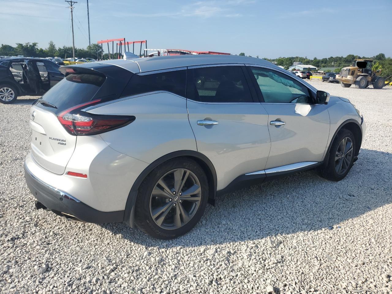 2020 Nissan Murano Platinum - Image 3
