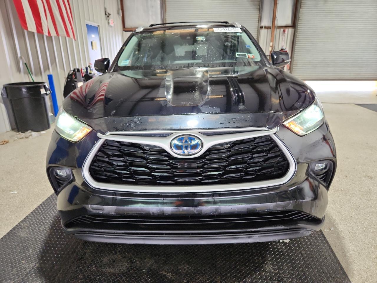 2022 Toyota Highlander Hybrid Xle - Image 5