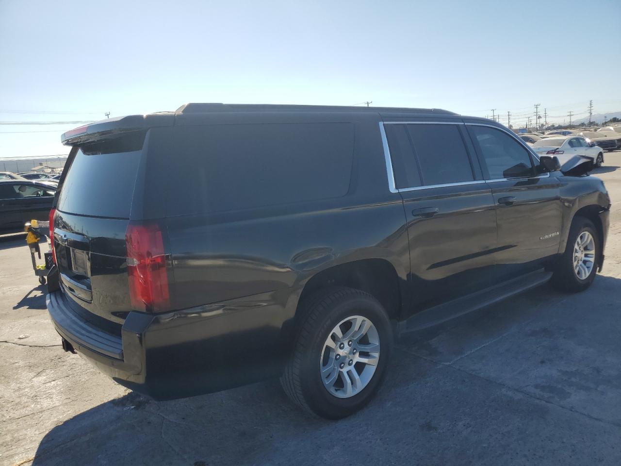 2018 Chevrolet Suburban C1500 Ls - Фото 3