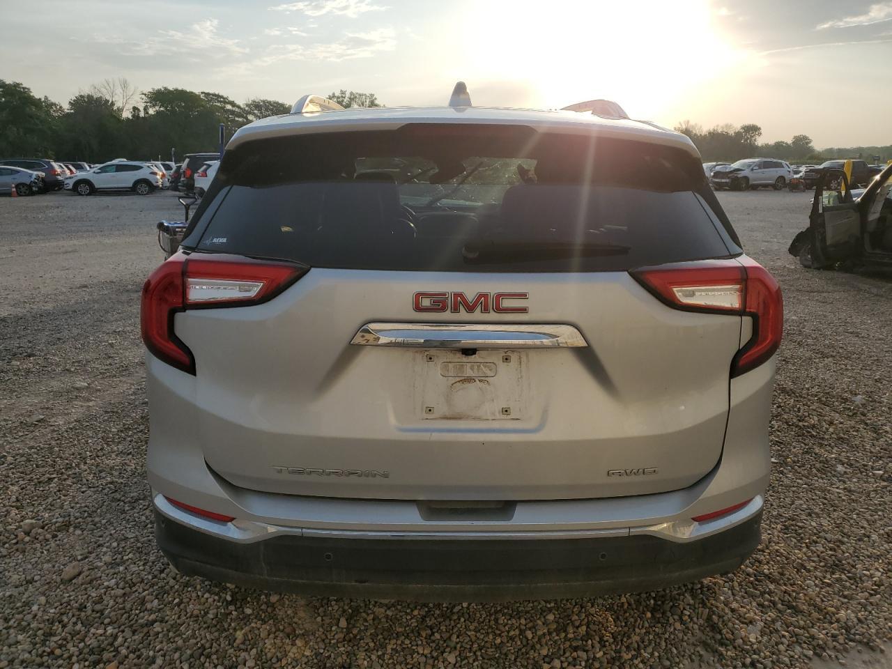 2022 GMC Terrain Slt - Фото 6