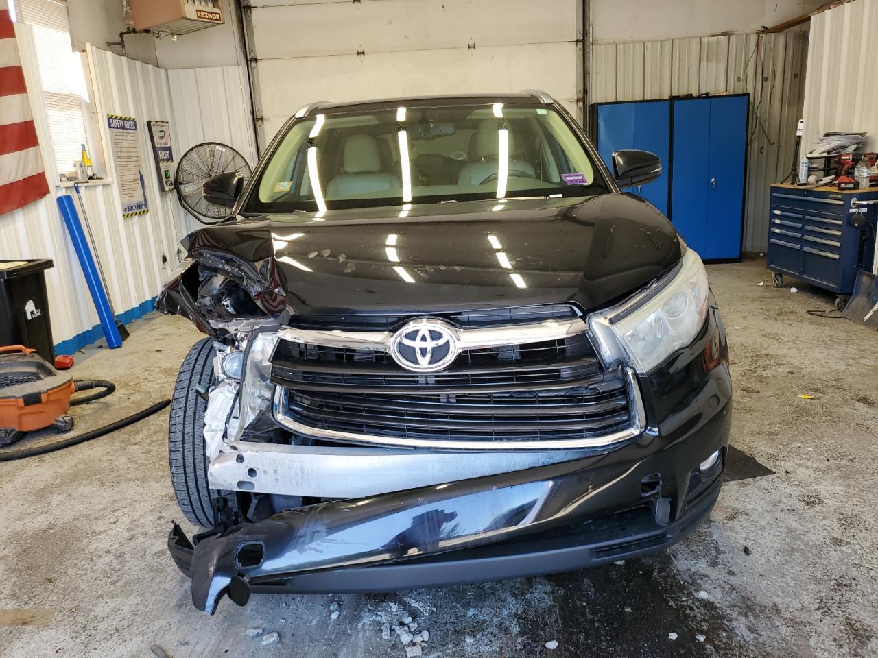 2016 Toyota Highlander Xle - Image 5