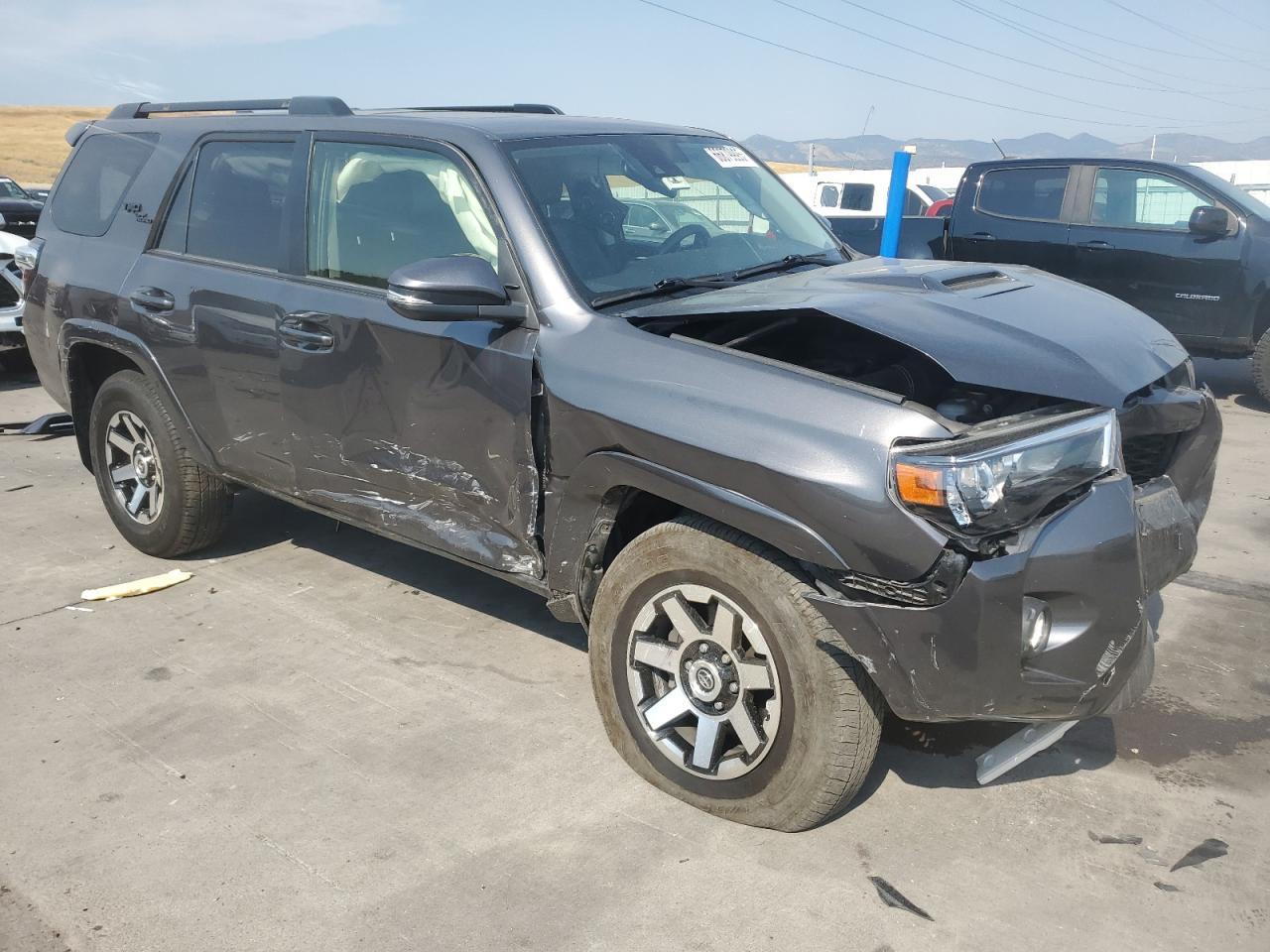2020 Toyota 4Runner Sr5/Sr5 Premium - Image 4