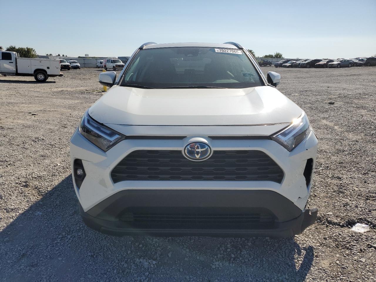 2022 Toyota Rav4 Xle Premium - Фото 5