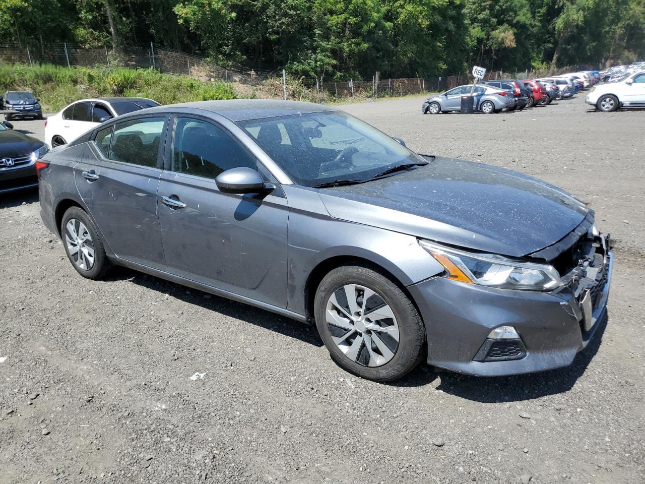 2020 Nissan Altima S - Image 4