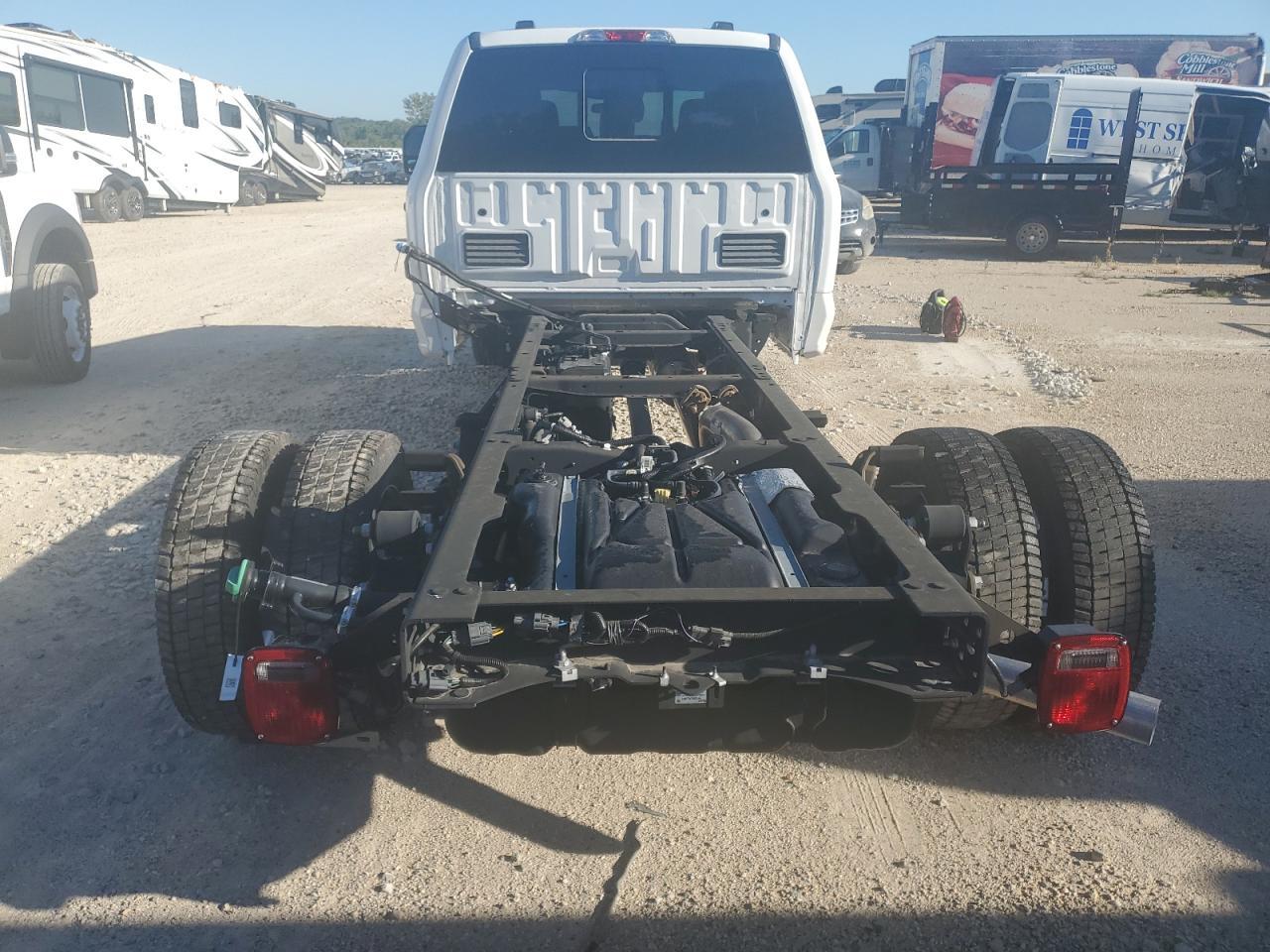 2023 Ford F550 Super Duty Super Duty - Image 6