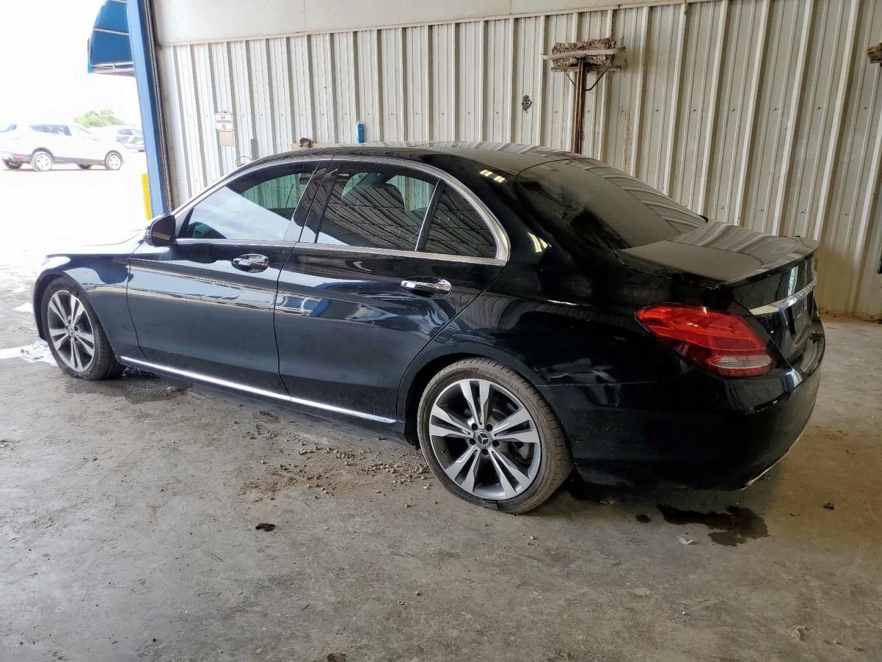 2018 Mercedes-Benz C 300 - Фото 2