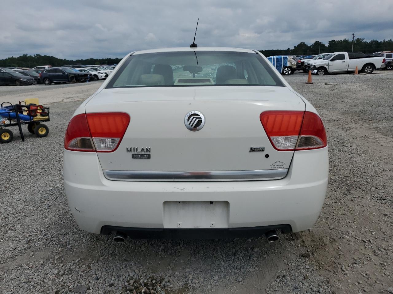 2010 Mercury Milan Premier - Image 6