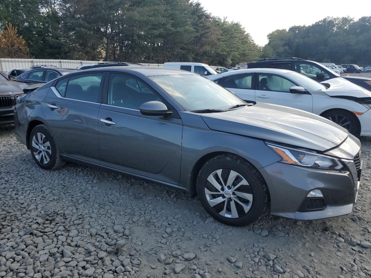 2020 Nissan Altima S - Фото 4