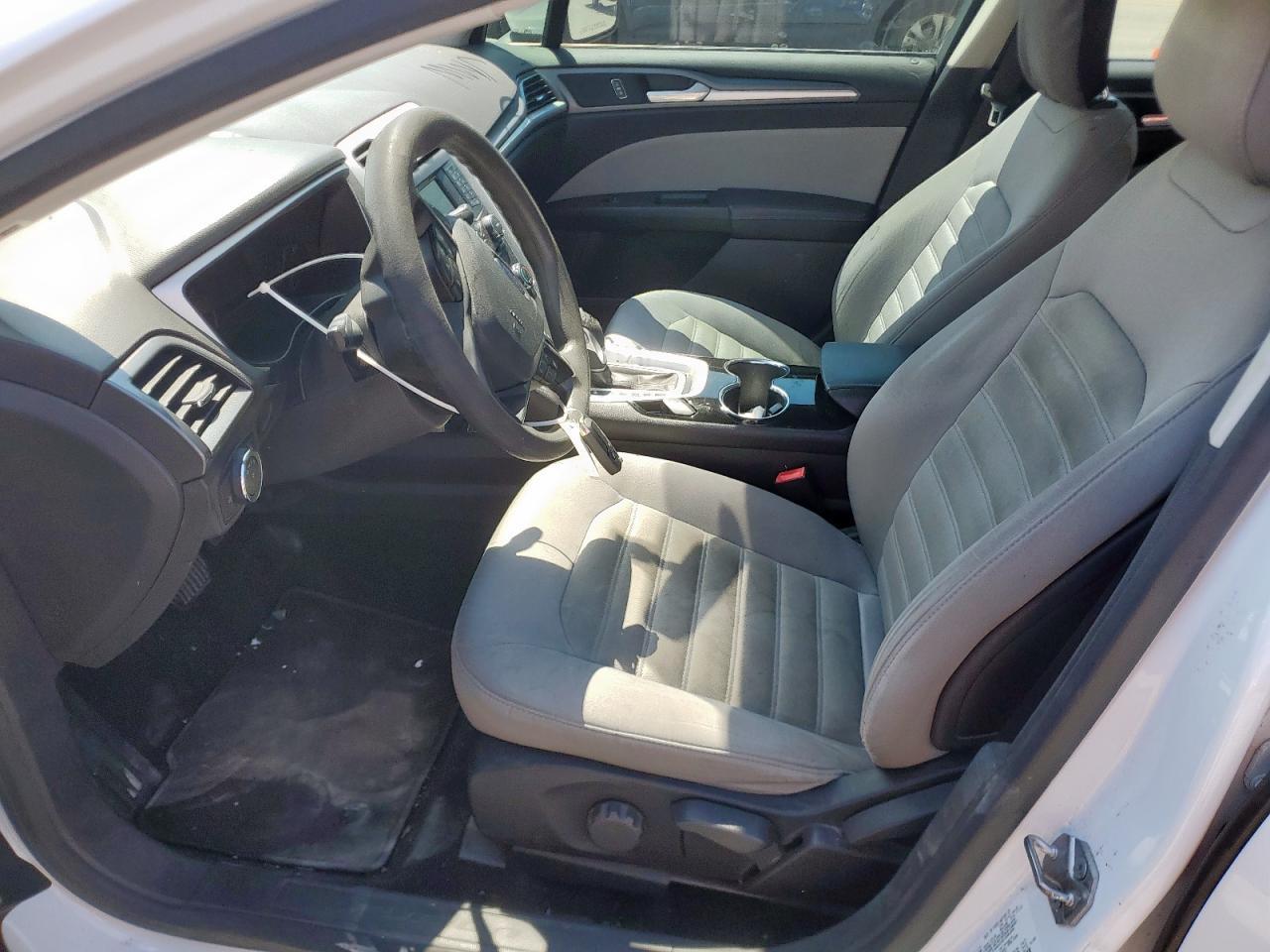 2014 Ford Fusion S - Фото 7