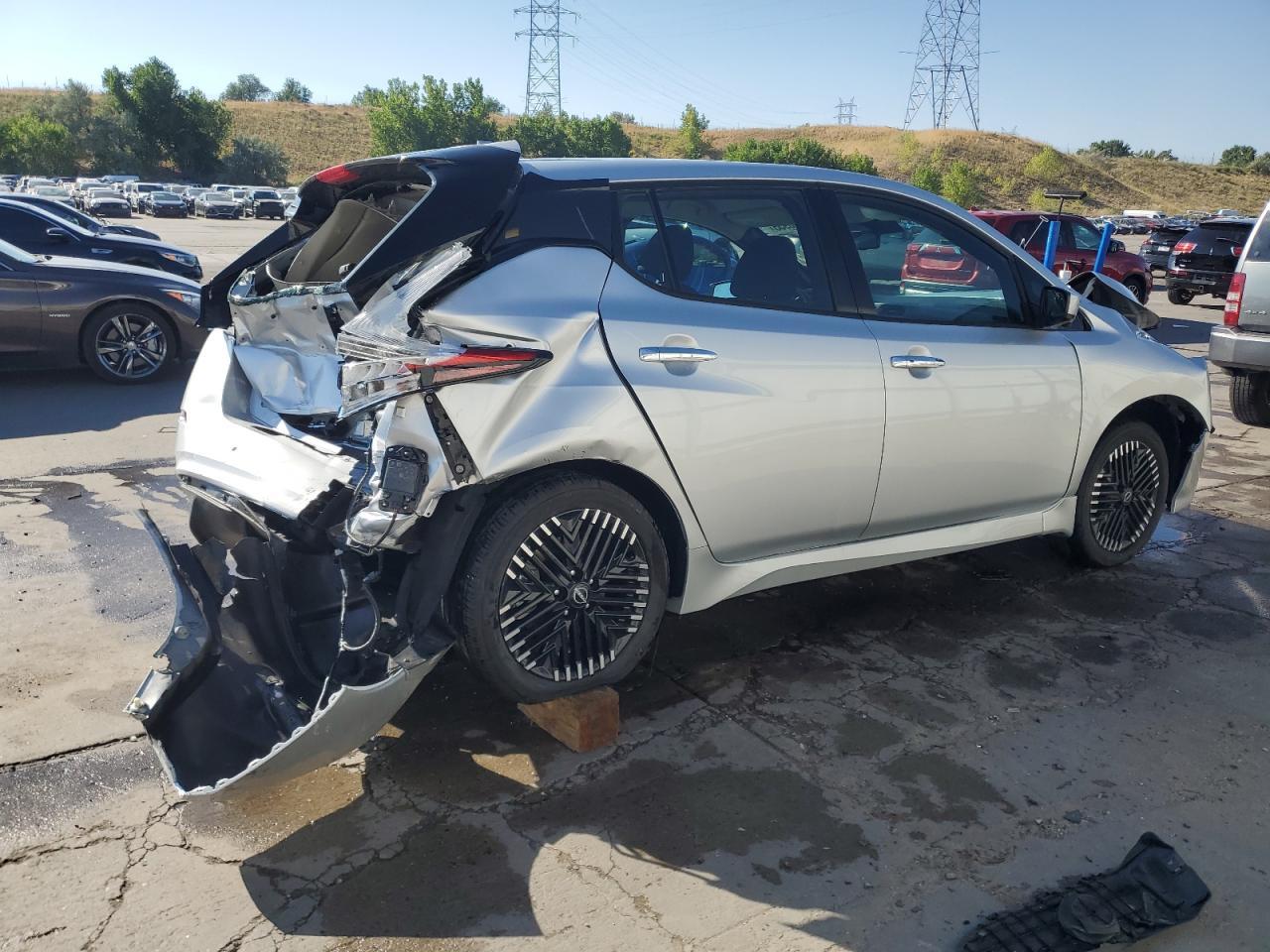 2025 Nissan Leaf Sv Plus - Image 3