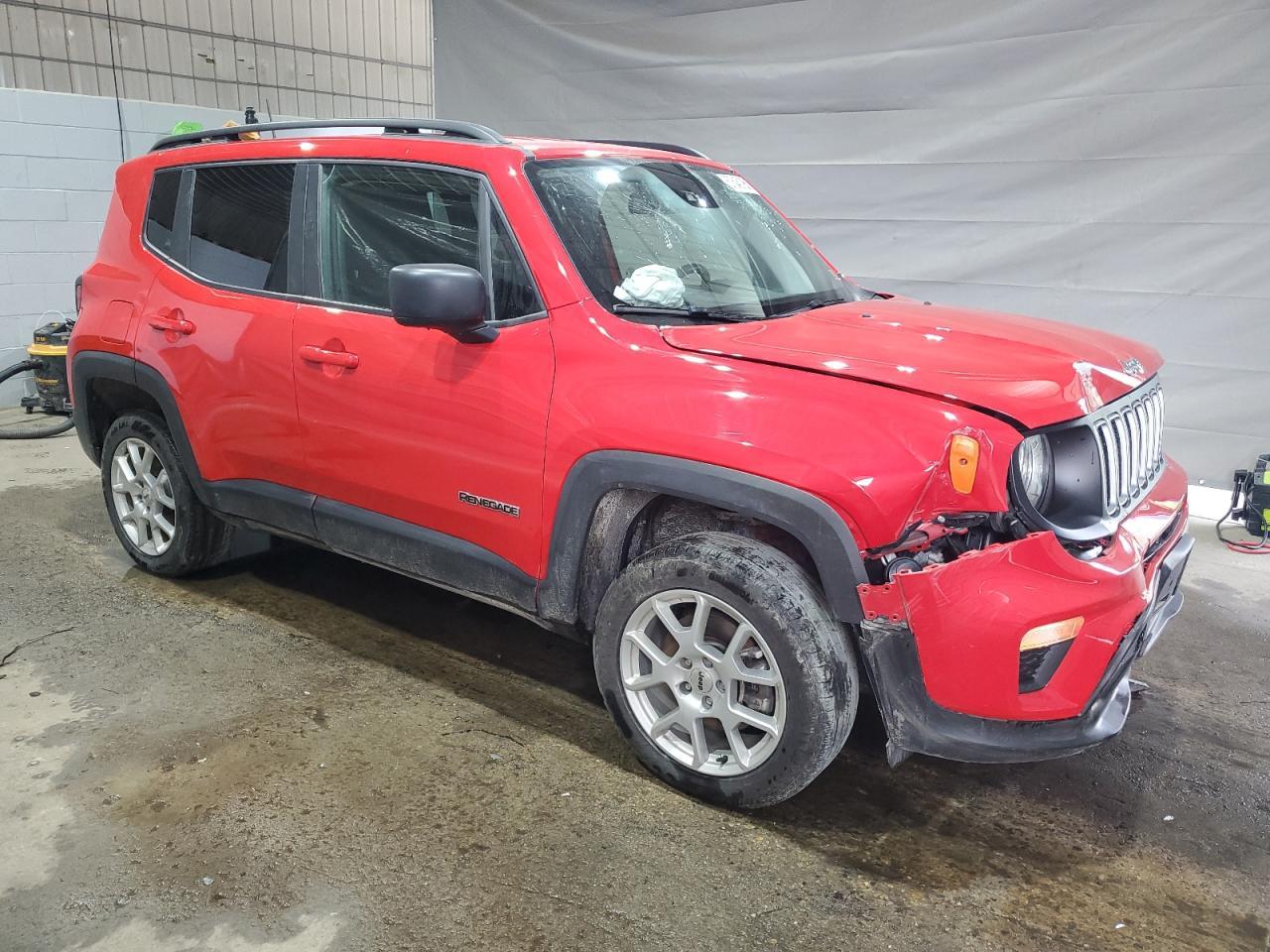 2023 Jeep Renegade Latitude - Фото 4