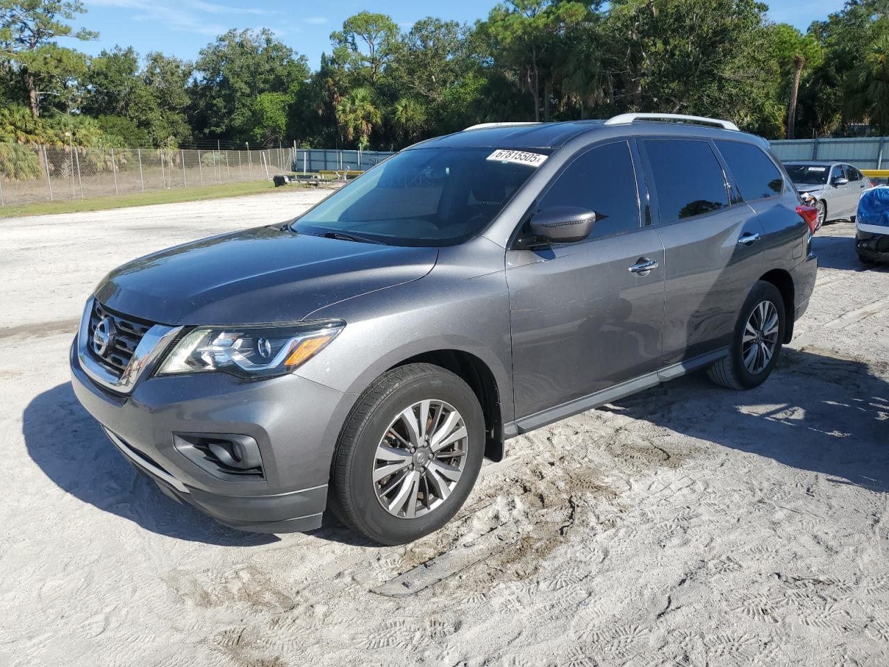 2020 Nissan Pathfinder Sv