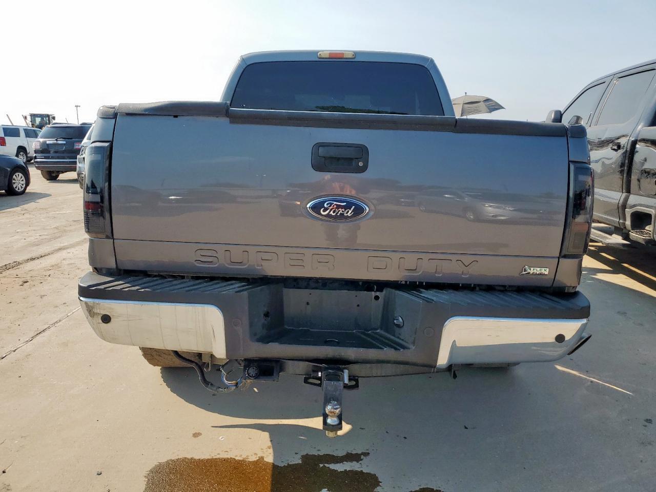2011 Ford F250 Super Duty - Фото 6