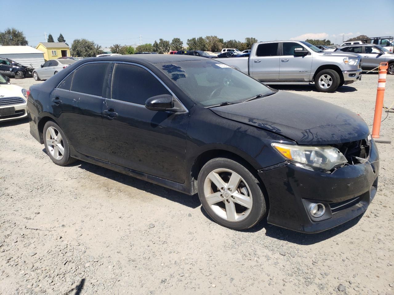 2014 Toyota Camry L - Image 4