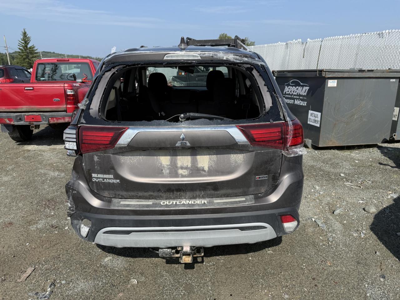 2020 Mitsubishi Outlander Es - Фото 6