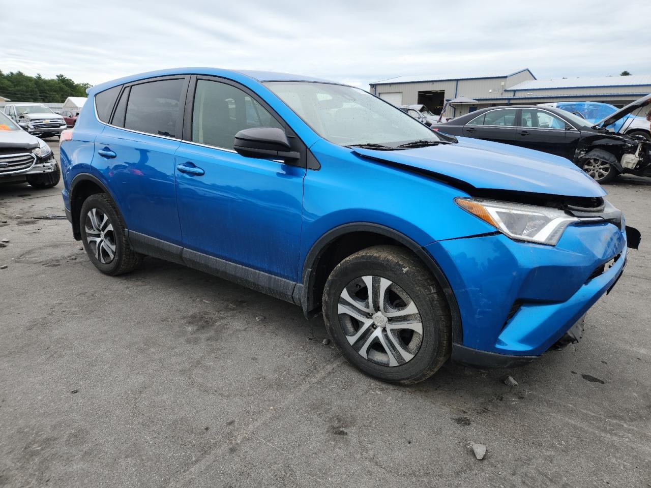 2018 Toyota Rav4 Le - Image 4