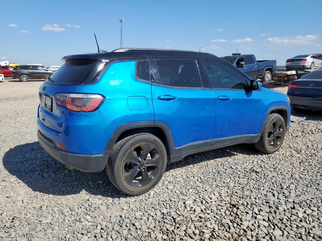 2019 Jeep Compass Latitude - Image 3
