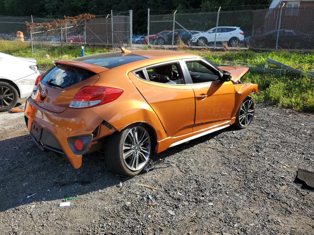 2016 Hyundai Veloster Turbo - Image 3