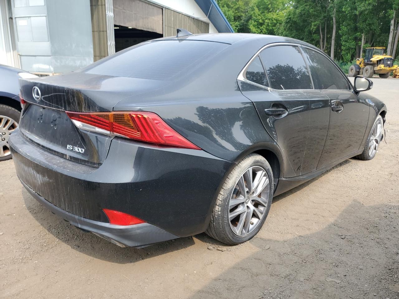 2019 Lexus Is 300 - Image 3
