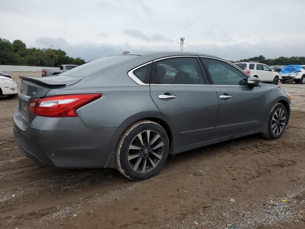 2016 Nissan Altima 2.5 - Image 3