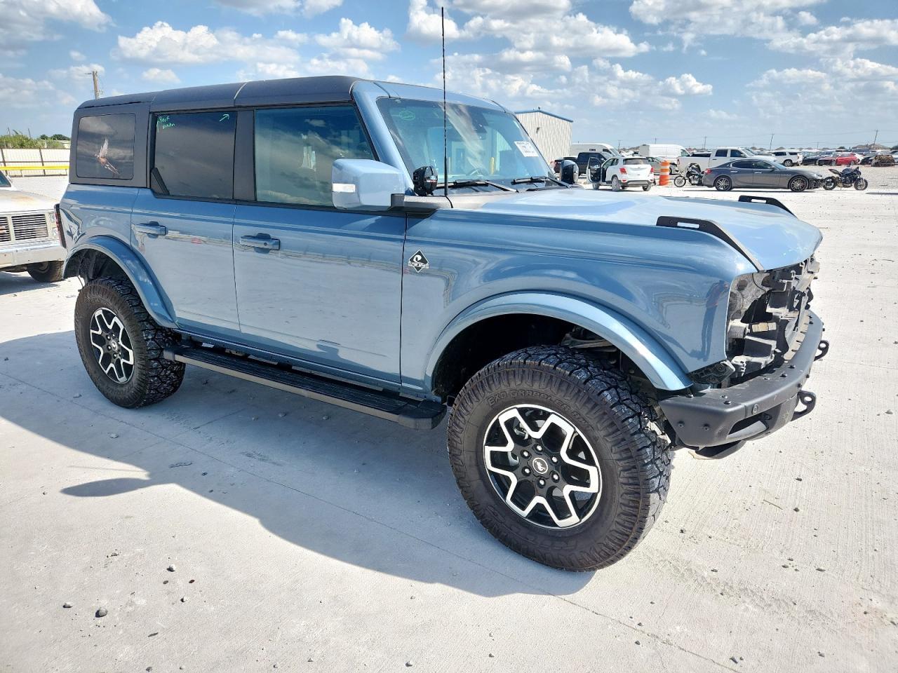 2024 Ford Bronco Outer Banks - Фото 4