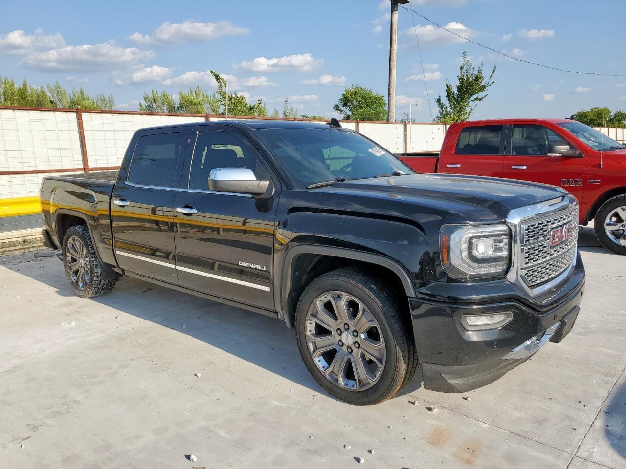 2017 GMC Sierra K1500 Denali - Image 4