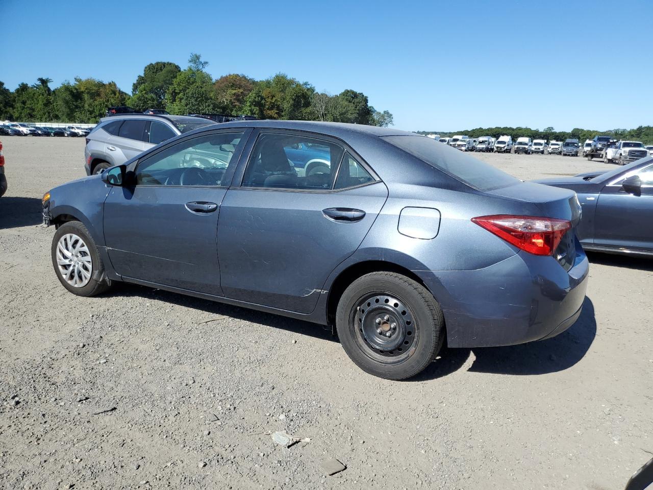 2017 Toyota Corolla L - Фото 2