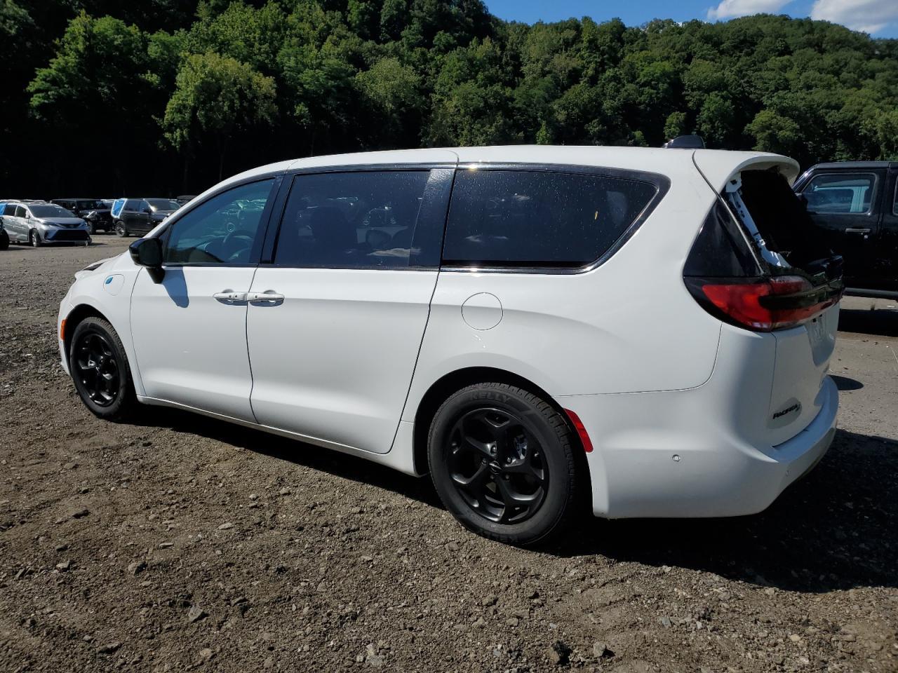 2024 Chrysler Pacifica Hybrid Select - Фото 2
